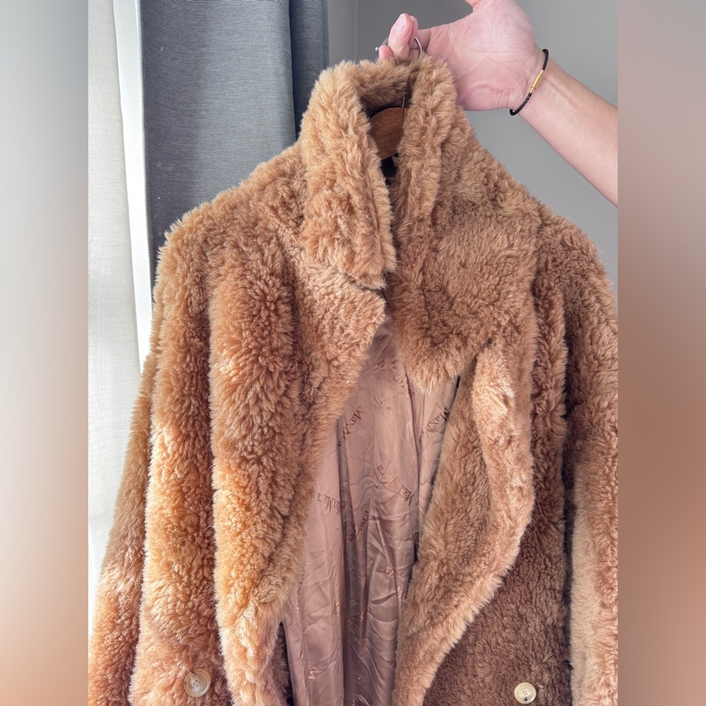 Max Mara Teddy Bear Icon Coat. Alpaca and wool blend. Size 40. Camel colour.